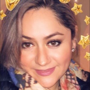 Meet your Posher, Gloriella